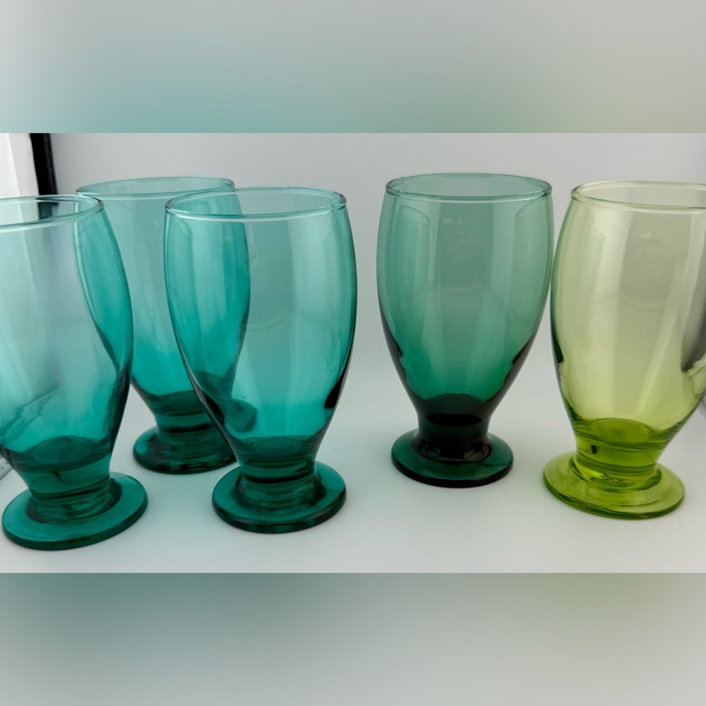 5 Cristar Copa Lexington Lime & 2 Aqua Glasses & 1 dark green 12oz 5.5”